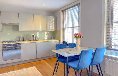 Soho Apartment | Pass the Keys | Central 2 Bed 2 Bath Duplex