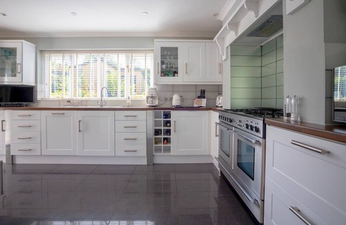 Hereford House | Pass the Keys | Charming Modern House