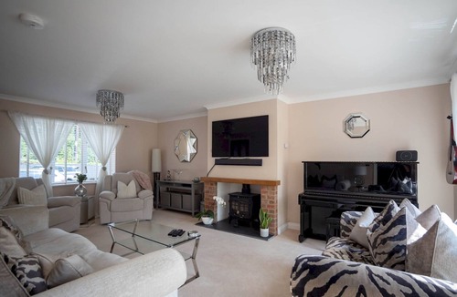 Hereford House | Pass the Keys | Charming Modern House