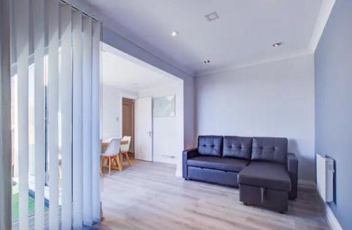 Crays Hill Apartment | Pass the Keys Cosy and comfortable flat