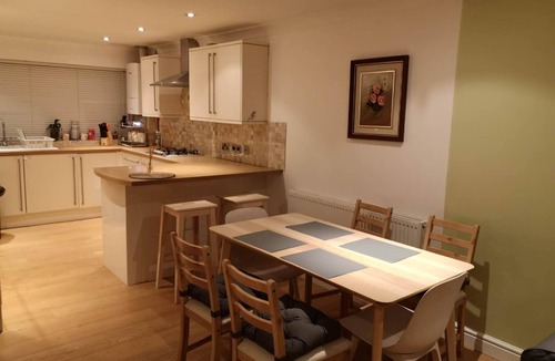 Caversham House | Pass the Keys | Lovely 3 bed house in Caversham