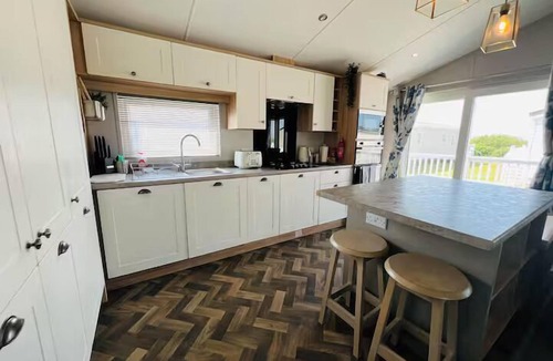 Lydd Apartment | Pass the Keys | Luxury Lodge