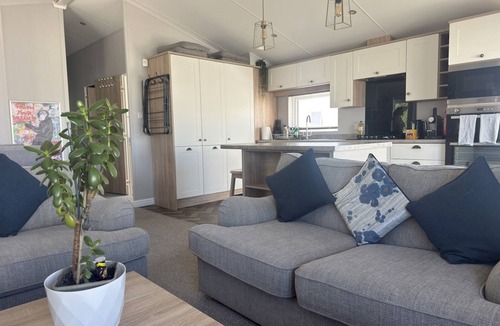 Lydd Apartment | Pass the Keys | Luxury Lodge