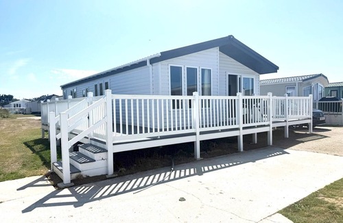 Lydd Apartment | Pass the Keys | Luxury Lodge