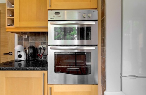 Cheadle House | Pass the Keys | Modern Comfortable Home with parking