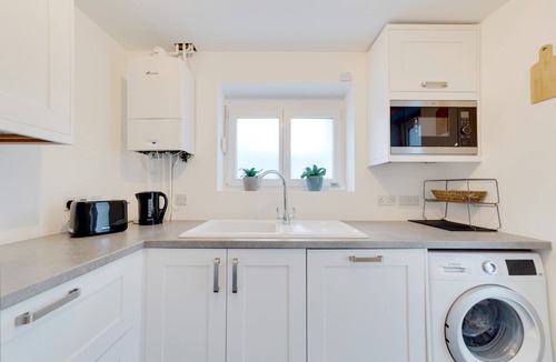 Trumpington House | Pass the Keys | Modern & Spacious 1 Bed Terrace with Free Parking