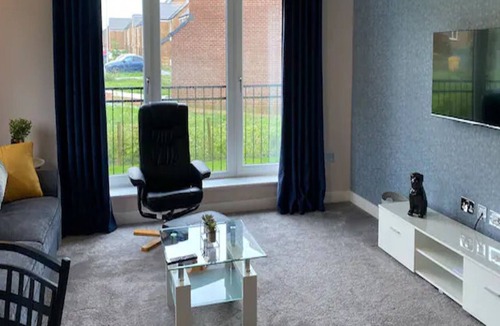 Bonnybridge Apartment | Pass the Keys | Modern Cosy Flat