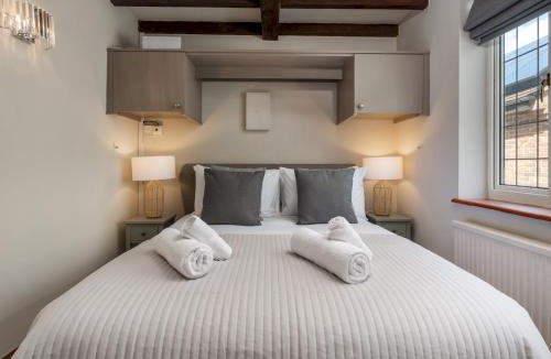 Radnage House | Pass the Keys Quintessential Chilterns Hideaway