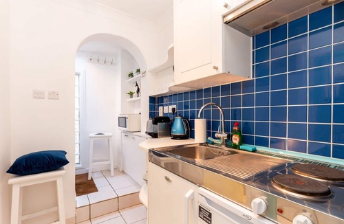 South Richmond Apartment | Pass the Keys | Tranquil Studio in Richmond with Free Parking