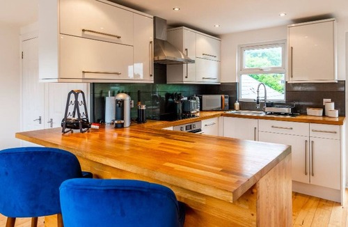 Streatham Hill Apartment | Pass the Keys | Tulse Hill Modern Hidden Gem