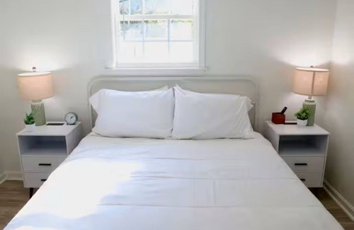 Smithfield House | Paste Unit I-95 Hospital -JCC- Park w/Splash Pad-Work Truck Parking- Long Stays