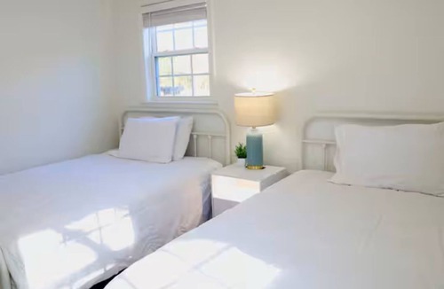Smithfield House | Paste Unit I-95 Hospital -JCC- Park w/Splash Pad-Work Truck Parking- Long Stays