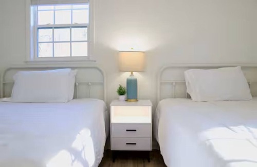Smithfield House | Paste Unit I-95 Hospital -JCC- Park w/Splash Pad-Work Truck Parking- Long Stays