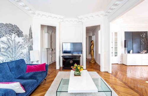 Saint-Lambert Apartment | Pastel Pinks in Paris, by Veeve