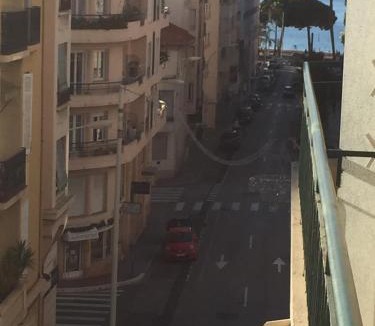Cannes City Centre Apartment | PASTEUR
