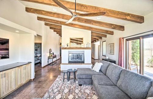 Elgin House | Pastoral Elgin Escape w/Covered Patio & Grill!