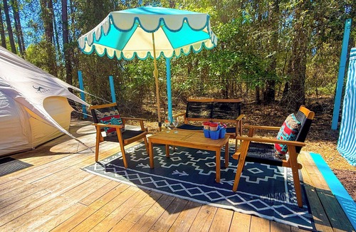 Middleburg RV Rental | Pasture Bedtime Yurt