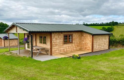 Okehampton Apartment | Pastures Green Cabin (Oak Tree Lane)