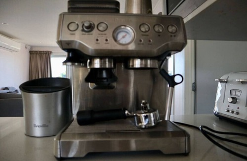 Pataua House | Pataua - The Yellow Waterfront Bach