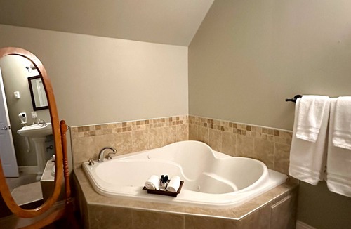 Perth-Andover Hotel | Pathsaala Inn & Restaurant
