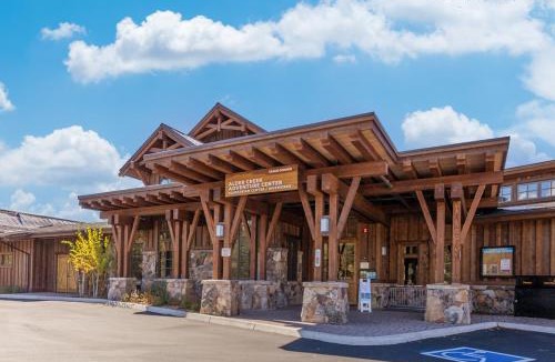 Truckee House | Pathway Paradise