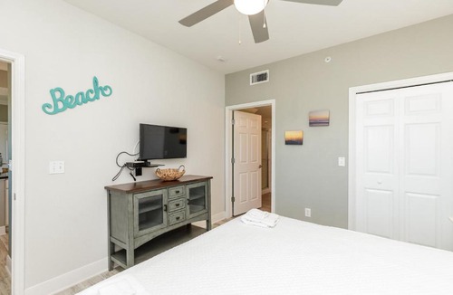 Corpus Christi House | Pathway to the Sea C203