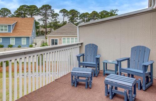 North Myrtle Beach House | Patio & Balcony! NMB Townhome < 2 Mi to Shore