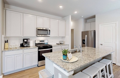 Porter House | Patio Dining & Yard: Porter Escape, 3 Mi to Golf