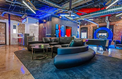 Sparta House | Patio & Grill | Pool Table | 100" TV | Workspaces
