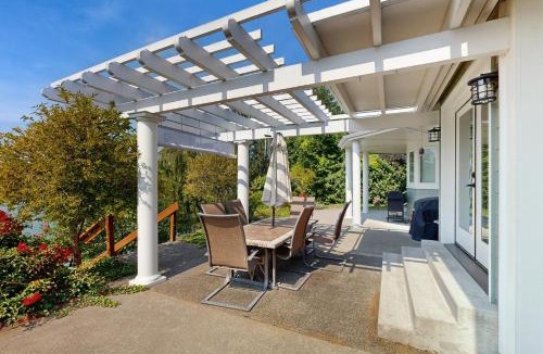 Centralia House | Patio & On-Site Fishing! Plummer Lake Escape