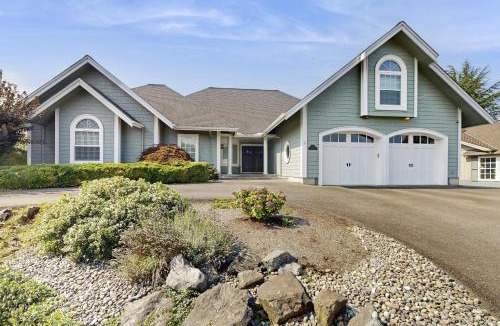 Centralia House | Patio & On-Site Fishing! Plummer Lake Escape
