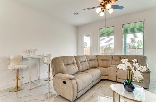 Tomball House | Patio & Pool Access: Family Home in Tomball