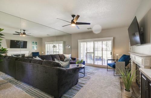 Palm Desert House | Patio + Pool Access: Stunning Palm Desert Townhome