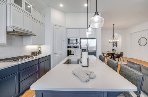 South Arlington House | Patio & Yard: Beautiful Family Home in Mansfield!