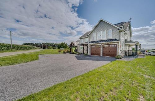 Gordonville House | Patio & Yard: Newly Built Retreat in Ronks!