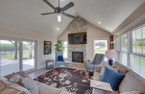 Gordonville House | Patio & Yard: Newly Built Retreat in Ronks!