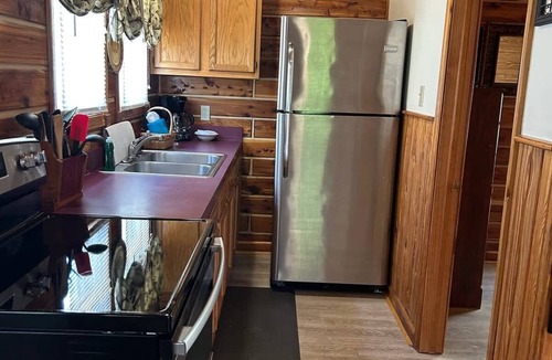 Eckerty Cabin | Patoka Lake Deluxe with Hot Tub Cabin #20 at Patoka 4 Seasons Resort
