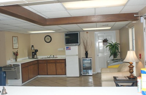 Register Hotel | Patriot Inn - Register