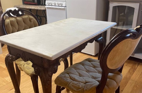 Camden Apartment | Patsy Cline Fan Room