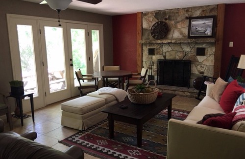 McQueeney House | Patterson Place is cozy and has Beautiful Waterfront