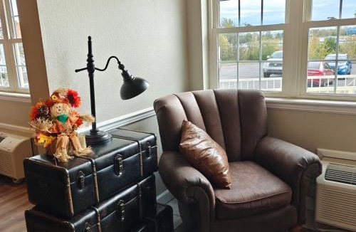 Grand Rivers Hotel | Patti's Inn and Suites