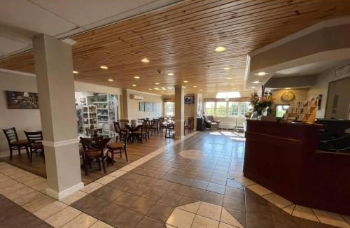 Grand Rivers Hotel | Patti's Inn and Suites