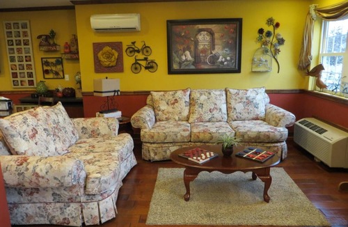Grand Rivers Hotel | Patti's Inn & Suites