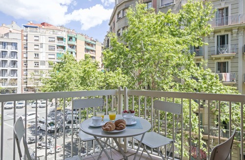 El Baix Guinardo Apartment | Pau - Habitat Apartments