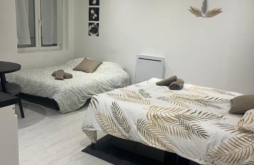 Cambrai Apartment | Paul Bert-4 studio familial