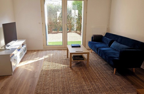 Tours House | Paul Eluard - Quiet house with central Tours parking lot