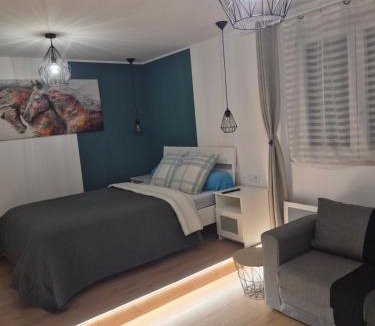 Montfavet House | PaulAngela