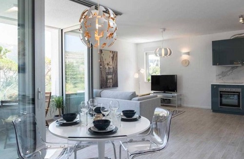 Babin Kuk Apartment | Paulina 2BR apartment with balcony and sea viiew