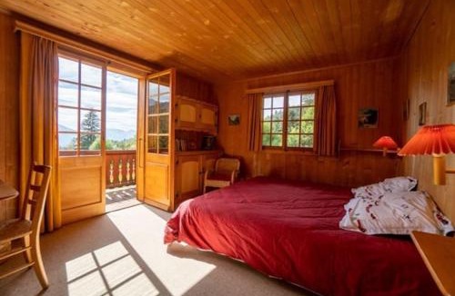 Alpe des Chaux Ski Chalet | Pauline