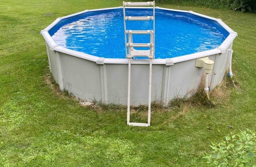 Flesherton Apartment | Paul’s Pool Housenn